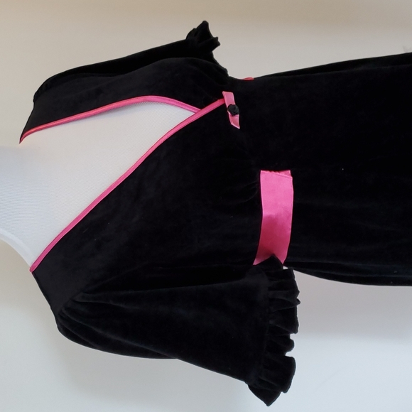 Betsey Johnson PJs Black Velvet Pajama Set - 2 pc pink bow set - Picture 3 of 12